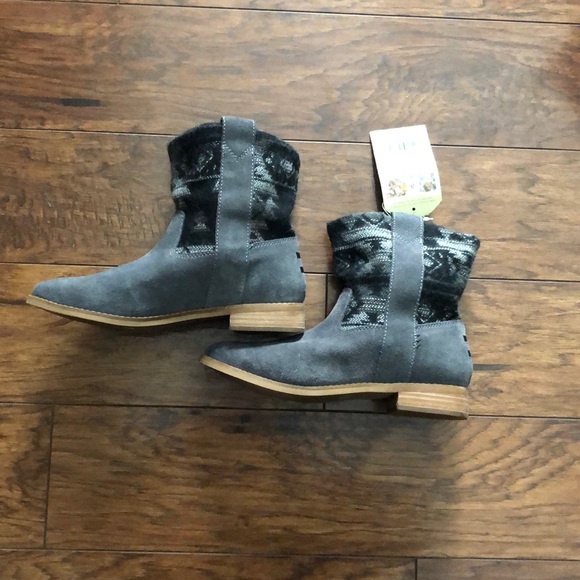 Toms Shoes - ❤️host pick❤️Toms woman Laurel suede boot